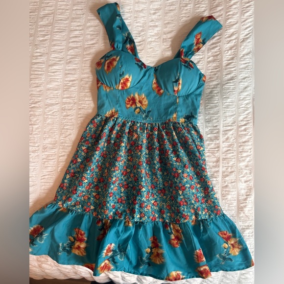 Floral Teal Sleeveless Dress - Picture 4 of 11